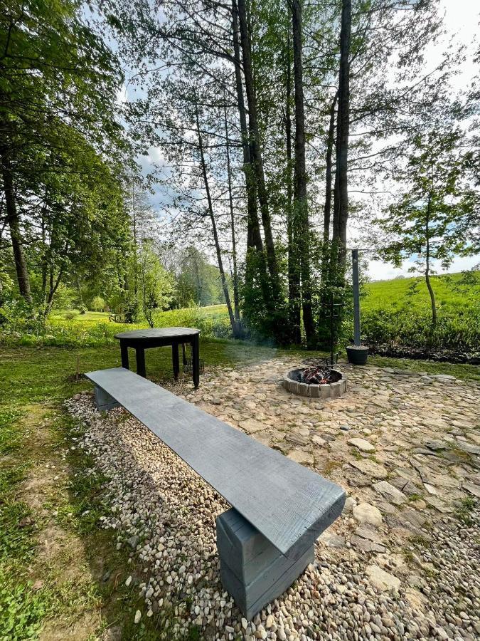 Atputas Namins Jaunlaicene Villa Buitenkant foto